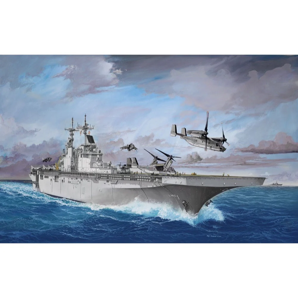 Revell 05178 1/700 Assault Carrier USS WASP Class - Image 7