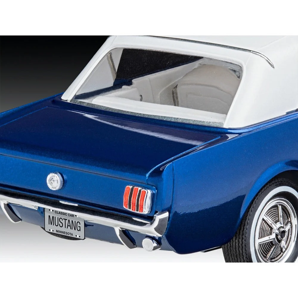 Revell 05647 1/24 60th Anniversary of Ford Mustang Gift Set - Image 5