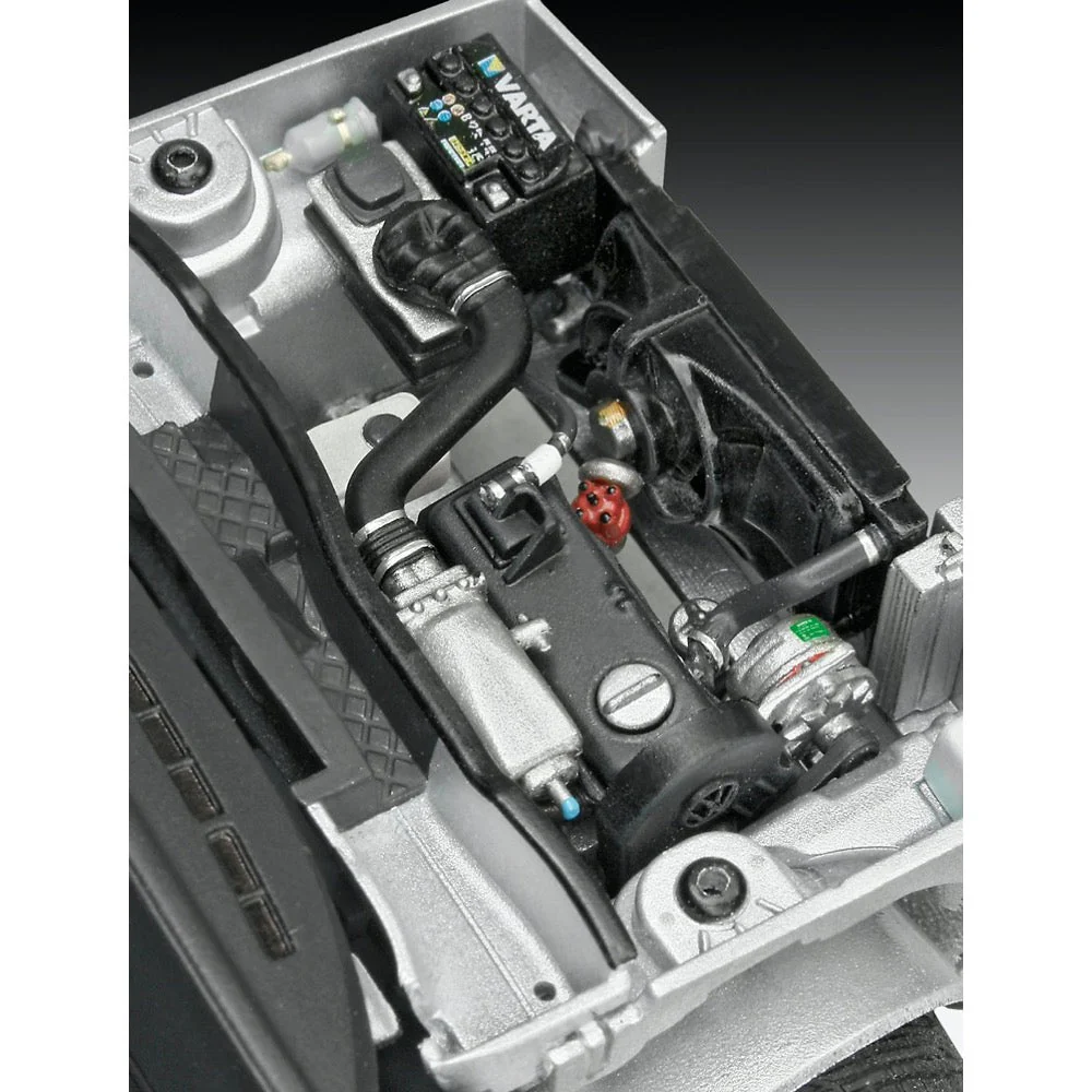 Revell 07072 1/24 VW Golf 1 GTI - Image 3