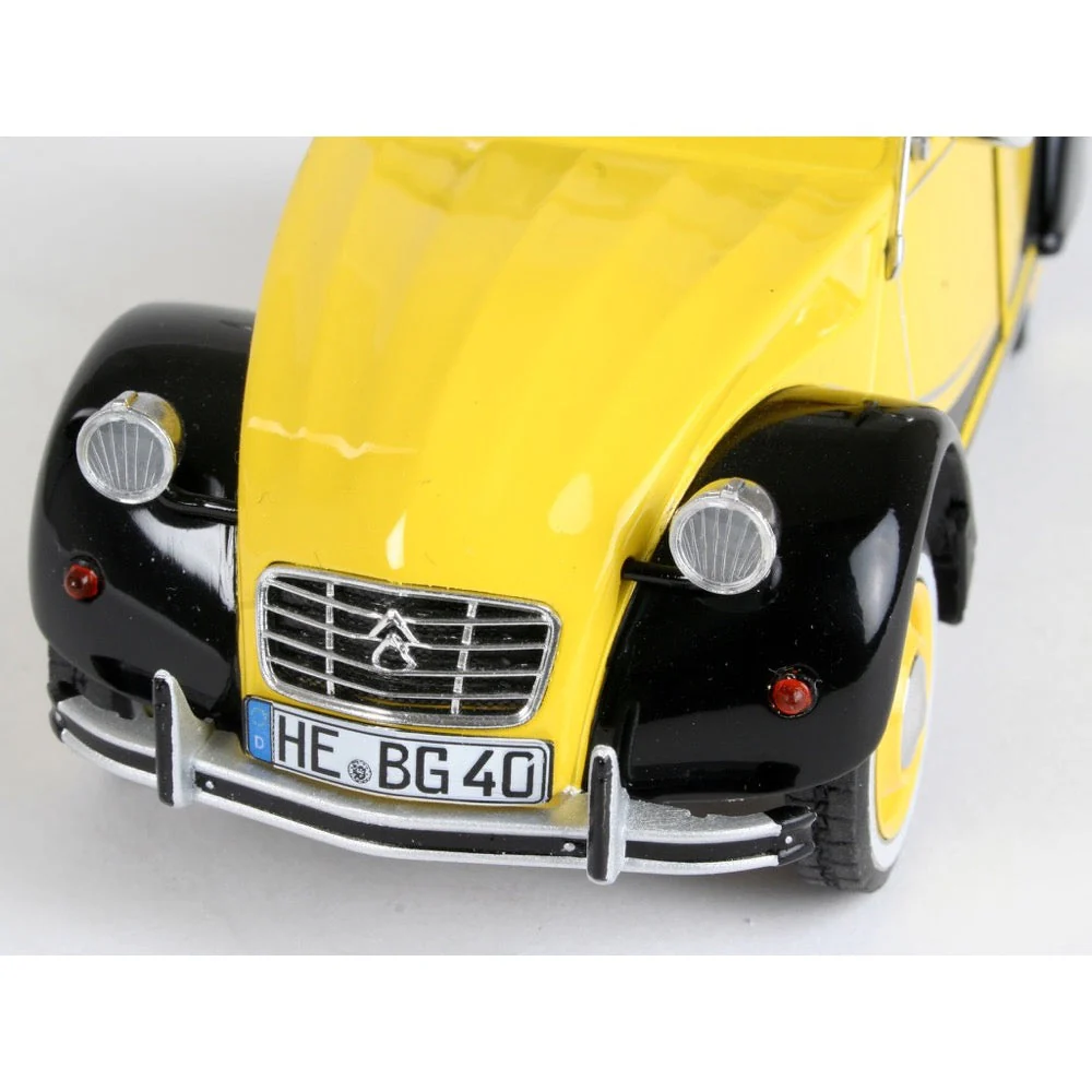 Revell 07095 1/24 Citroen 2CV - Image 4
