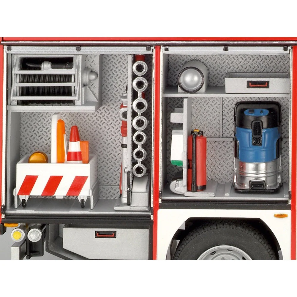 Revell 07452 1/24 Schlingmann HLF 20 Man TGM Euro 6 - Image 4