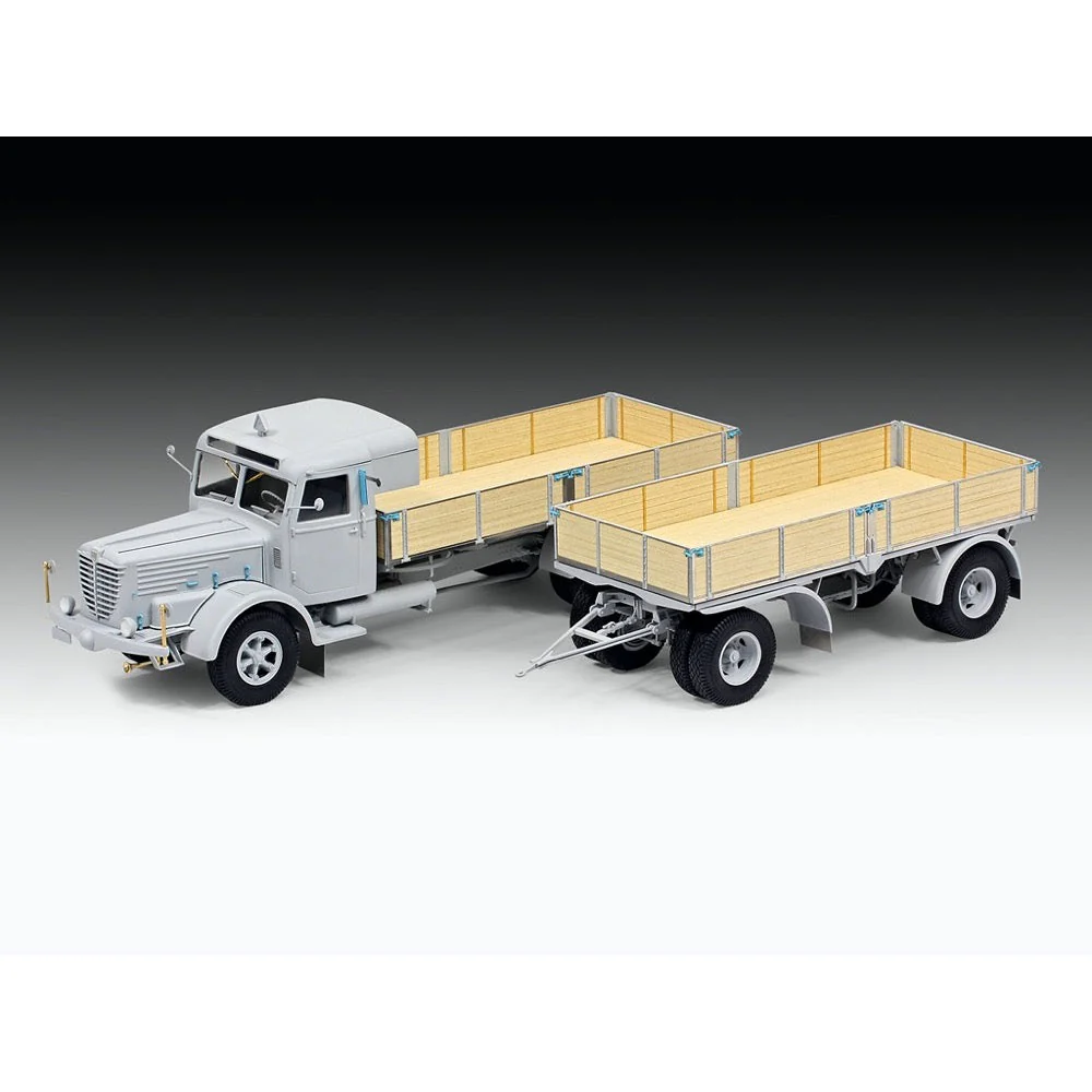 Revell 07580 1/24 Bussing 8000 S 13 with Trailer - Image 3