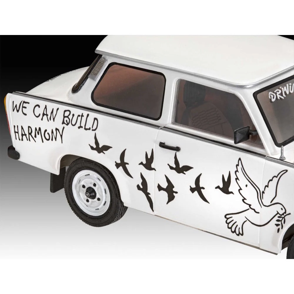 Revell 07713 1/24 Trabant 601S Builders Choice - Image 4