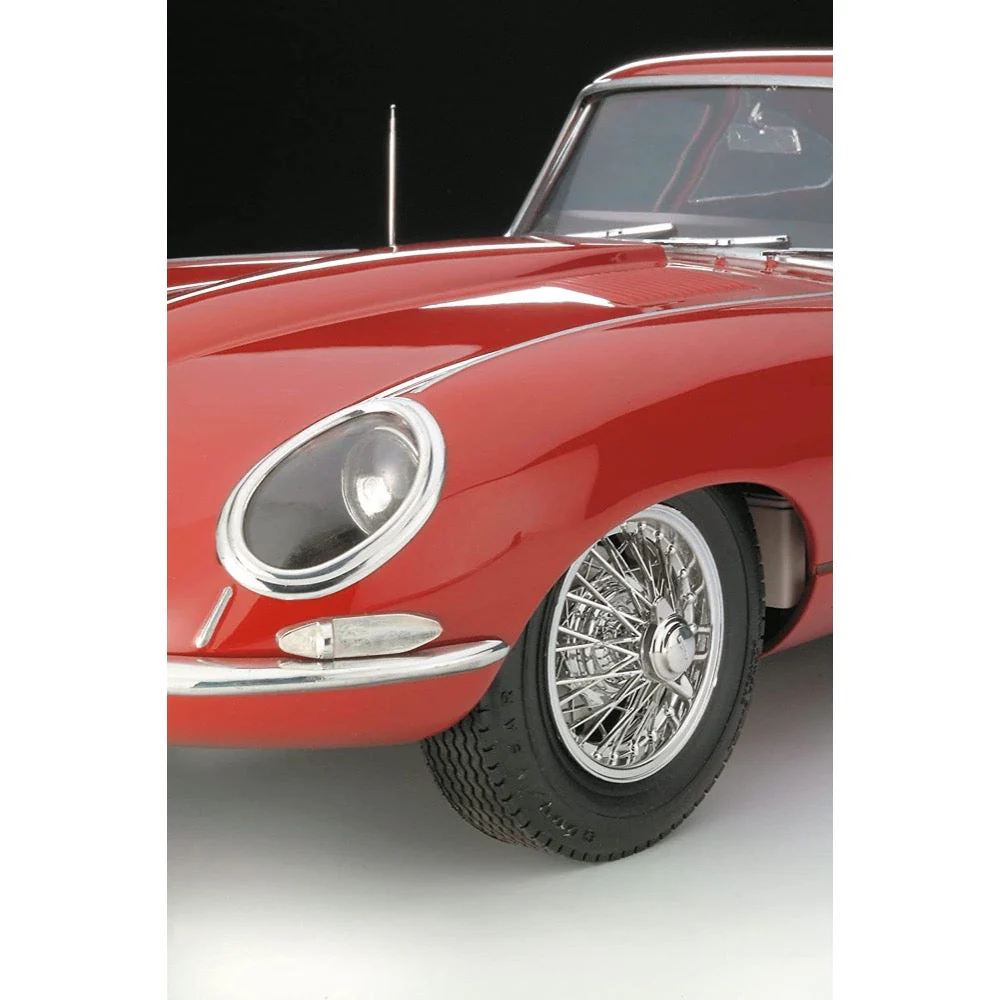 Revell 07717 1/8 Jaguar E-Type - Image 7