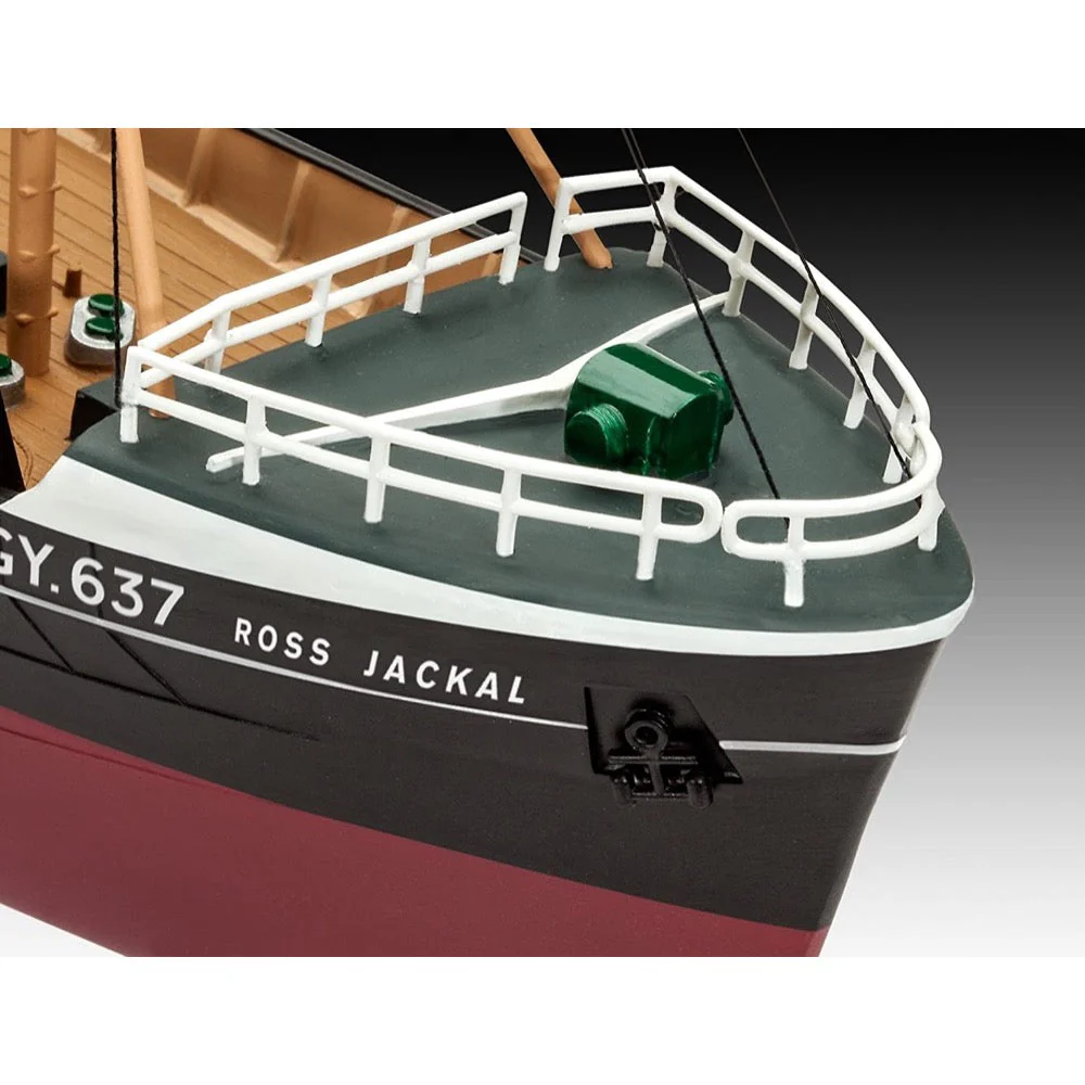Revell 05204 1/142 North Sea Fishing Trawler - Image 4
