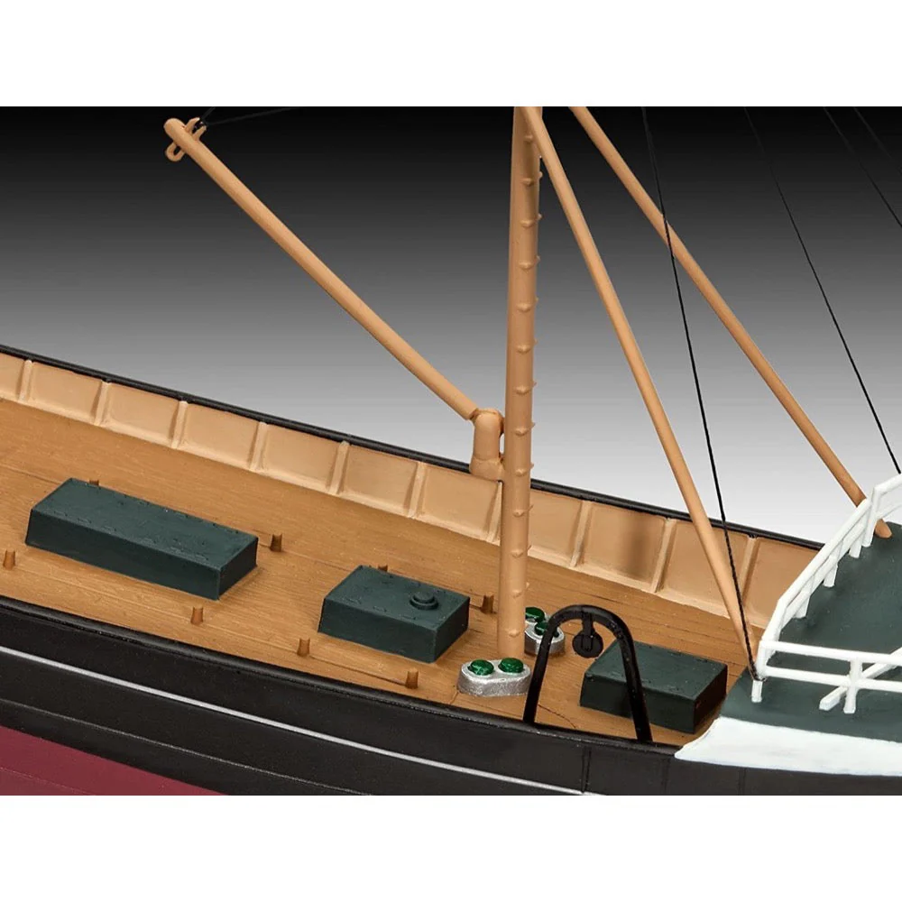 Revell 05204 1/142 North Sea Fishing Trawler - Image 6