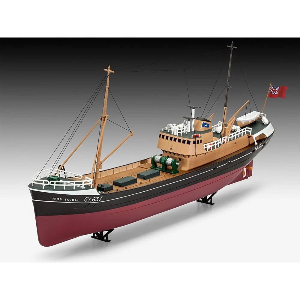 Revell 05204 1/142 North Sea Fishing Trawler - Image 9