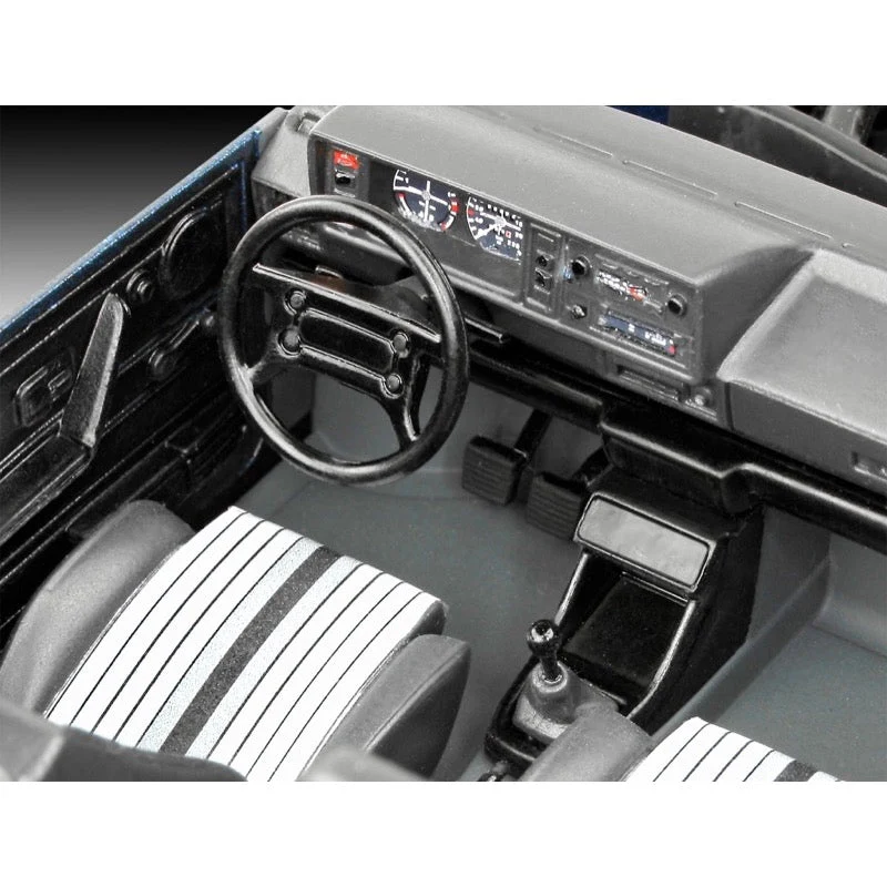 Revell 05694 1/24 35 Years VW Golf 1 GTI Pirelli - Image 3