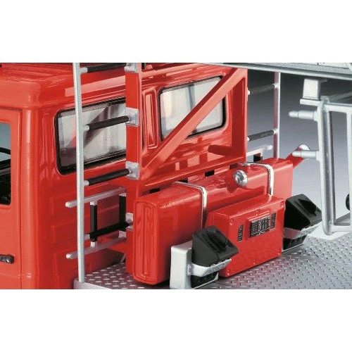 Revell 07504 1/24 DLK 23-12 Mercedes-Benz 1419-1422 - Image 11