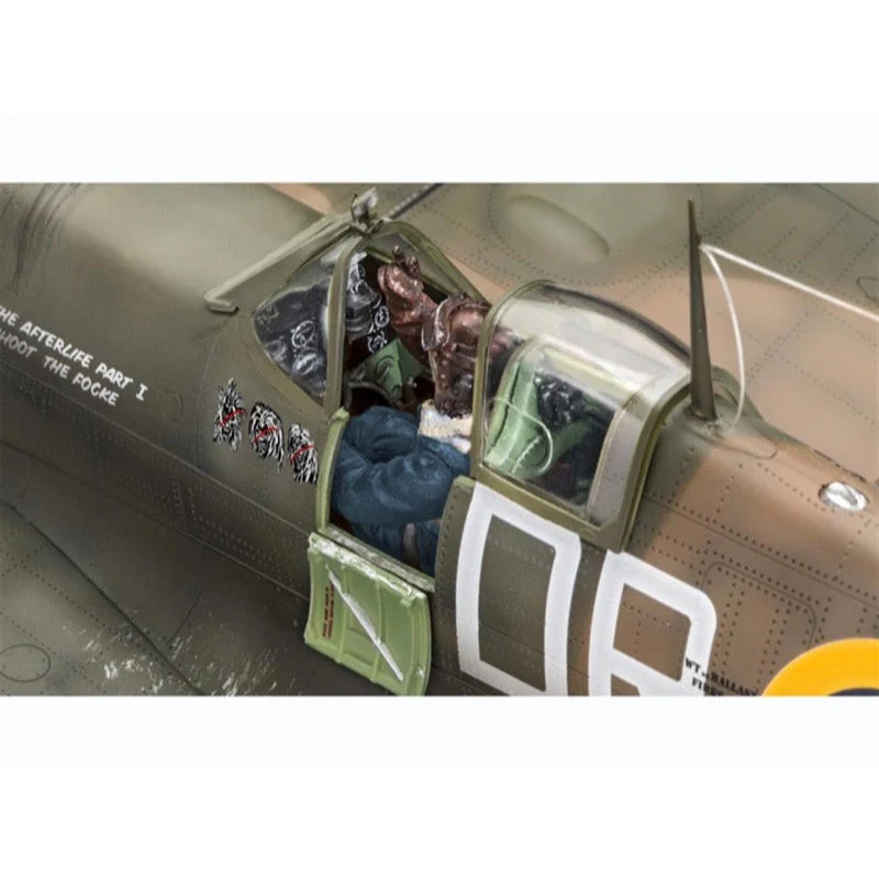 Revell 05688 1/32 Supermarine Spitfire Mk.II Iron Maiden Gift Set - Image 5