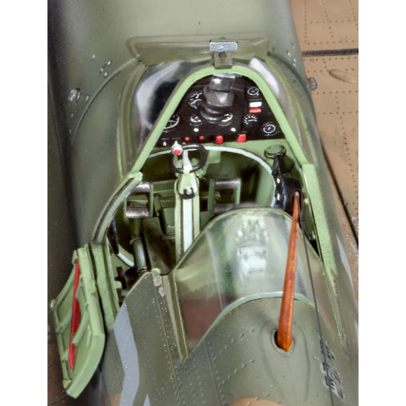 Revell 03986 1/32 Spitfire MK II - Image 4
