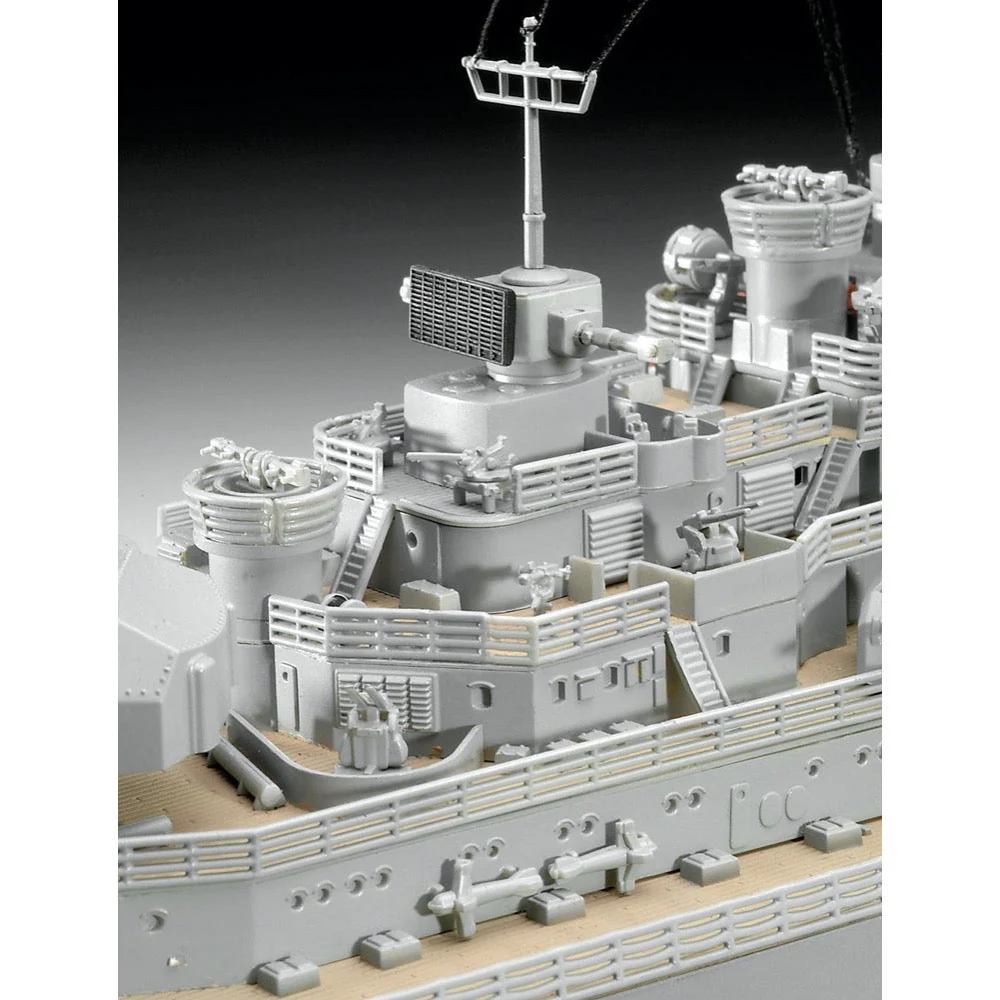 Revell 05040 1/350 Bismarck Battleship - Image 3