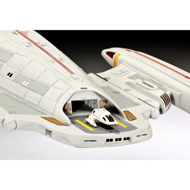 Revell 04992 1/650 USS Voyager Star Trek - Image 4