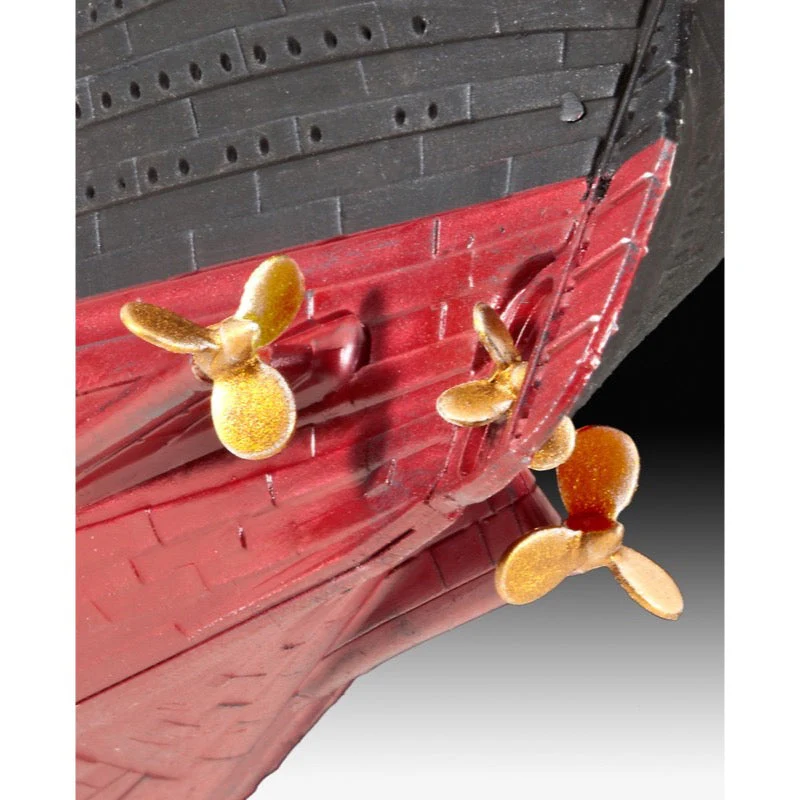 Revell 05210 1/700 R.M.S Titanic - Image 5