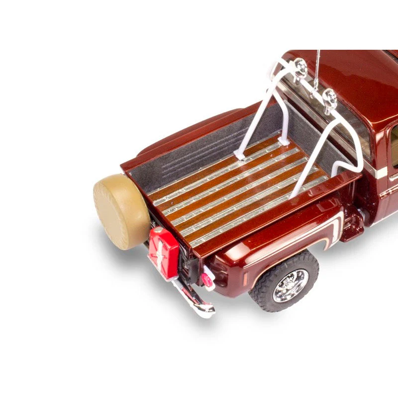 Revell 14486 1/25 76 Chevy Sports Stepside Pickup - Image 5