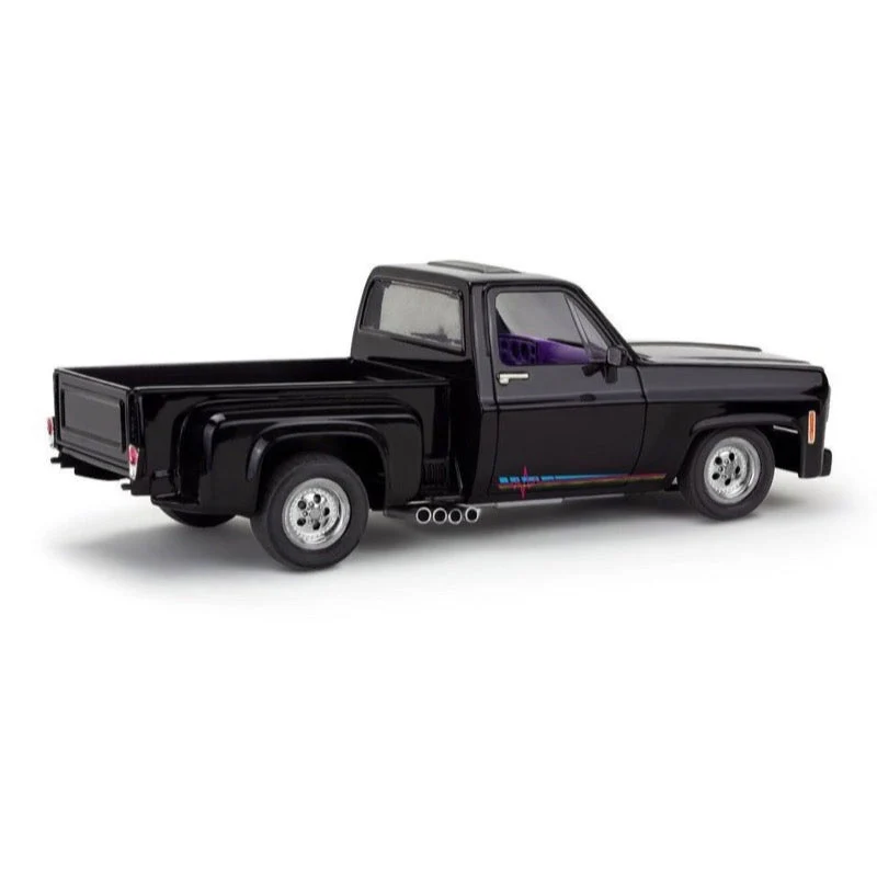 Revell 14552 1/25 76 Chevy Square Body Street Truck - Image 3