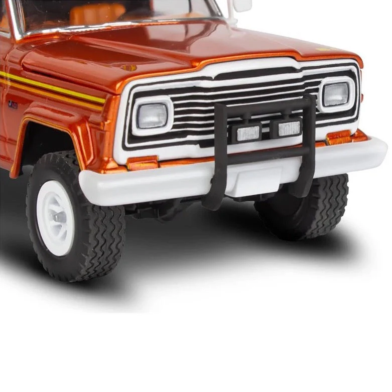 Revell 14568 1/25 Jeep J-10 Pick-Up with Camper - Image 6