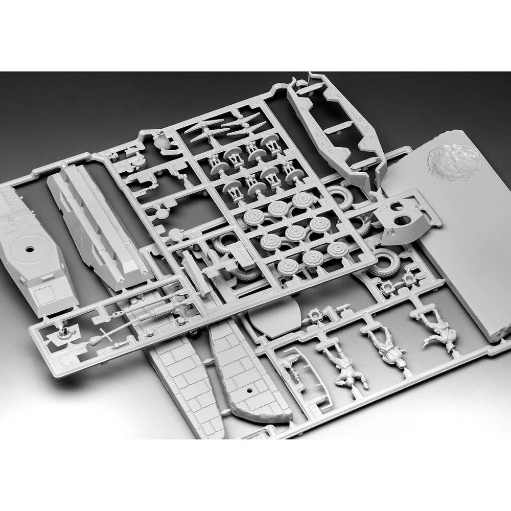 Revell 63288 1/76 Sd. Kfz. 234/2 Puma Model Kit Set - Image 7