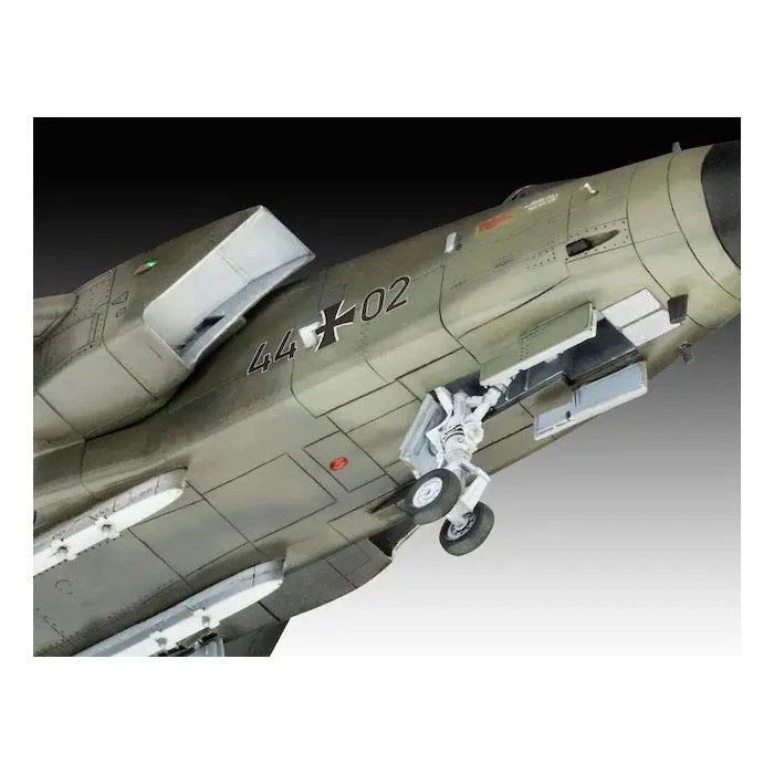 Revell 63801 1/72 50th Anniversary Tornado Starter Set - Image 9