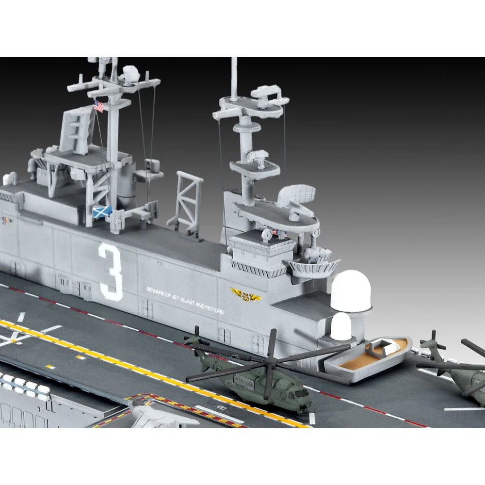 Revell 65178 1/700 Assault Carrier USS WASP Class Starter Set - Image 4