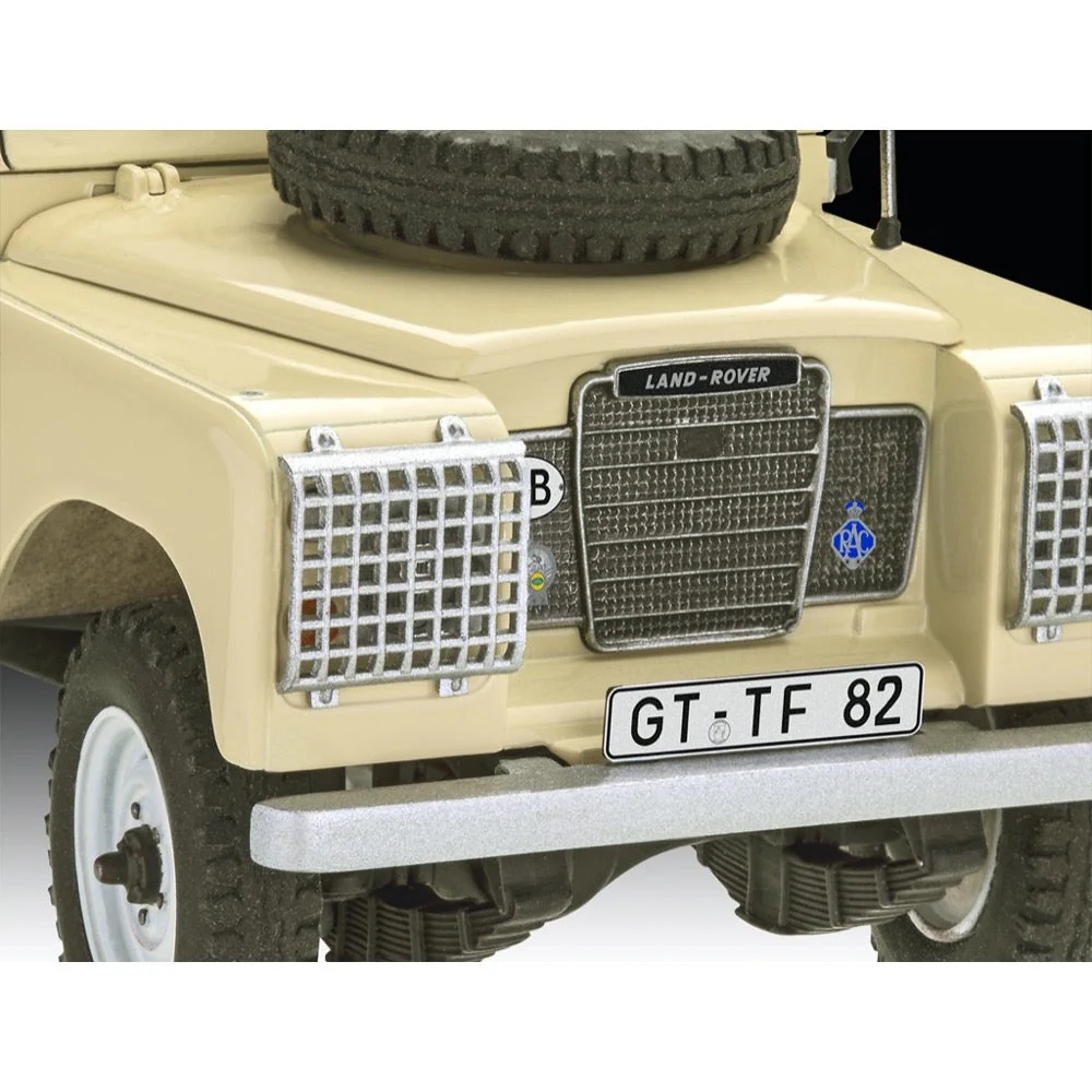 Revell 67056 1/24 Land Rover Series III LWB Commercial Starter Set - Image 6
