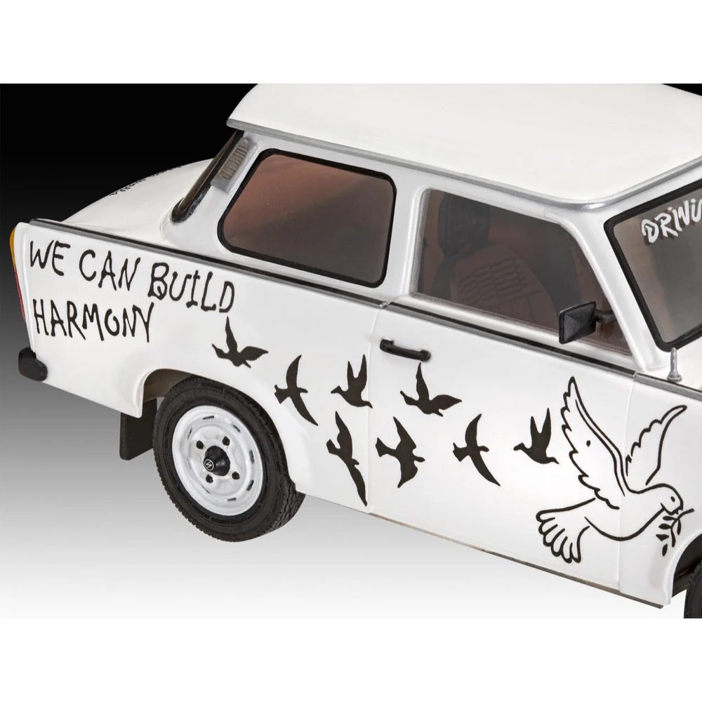 Revell 67713 1/24 Trabant 601S Builders Choice Starter Set - Image 5