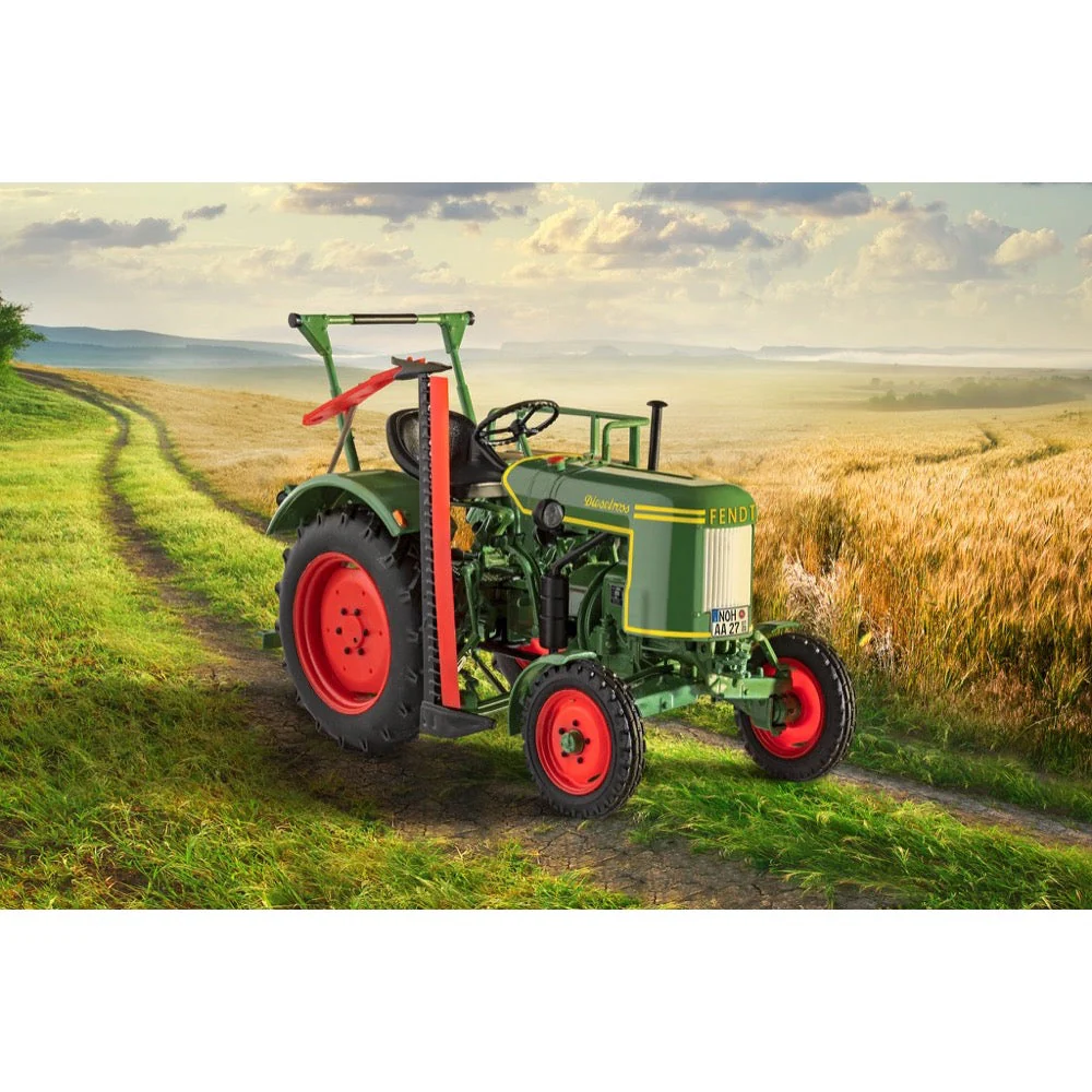 Revell 67822 1/24 Fendt F20 Dieselros Easy Click System Starter Set - Image 9