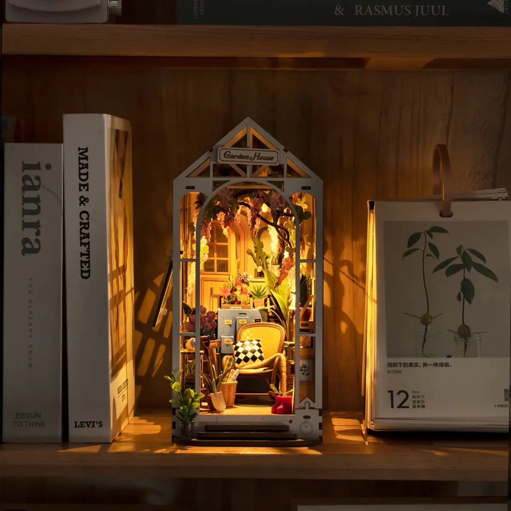 Robotime Rolife DIY Bookends Garden House - Image 4