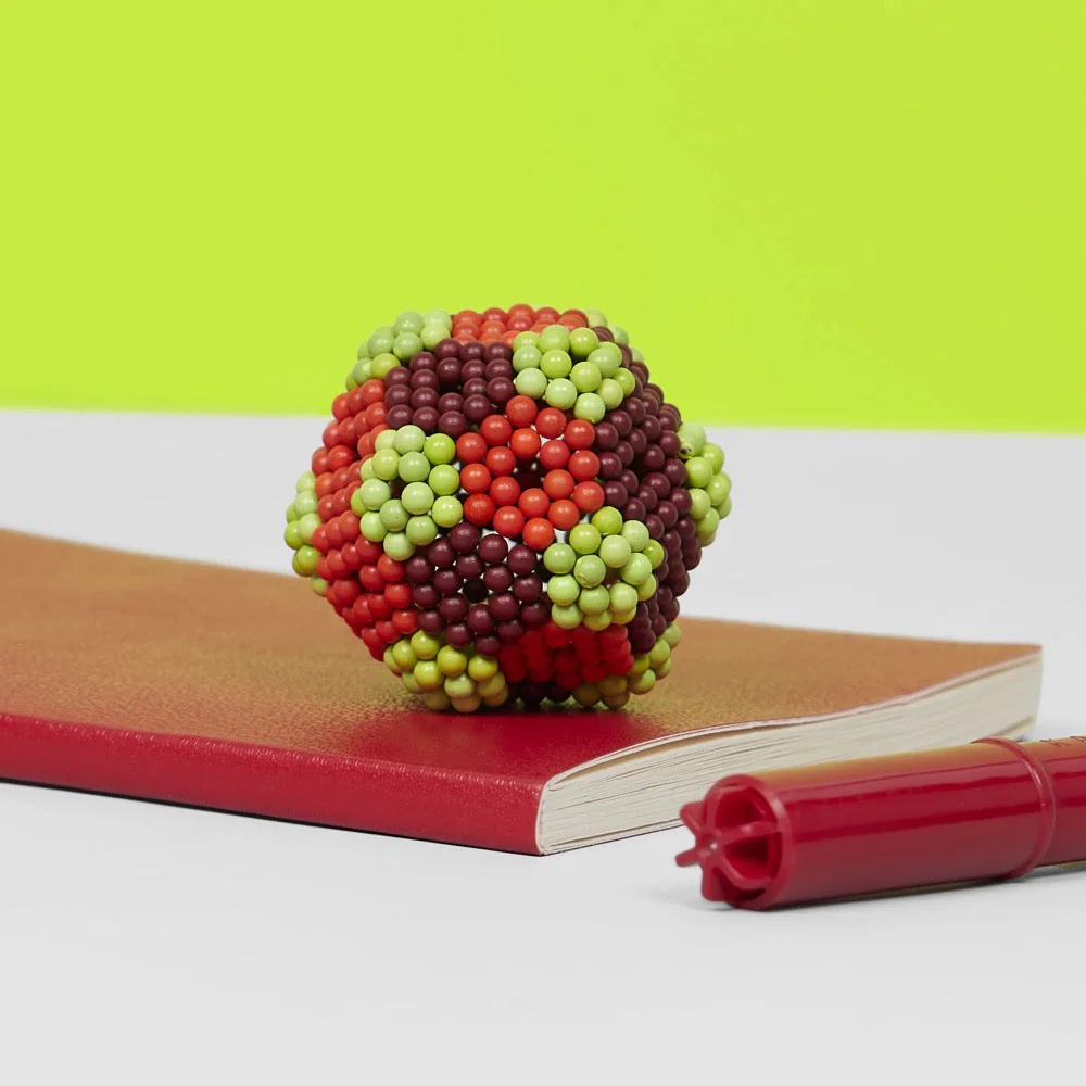 Speks Bolds Brash Magnetic Fidget Toy - Image 4