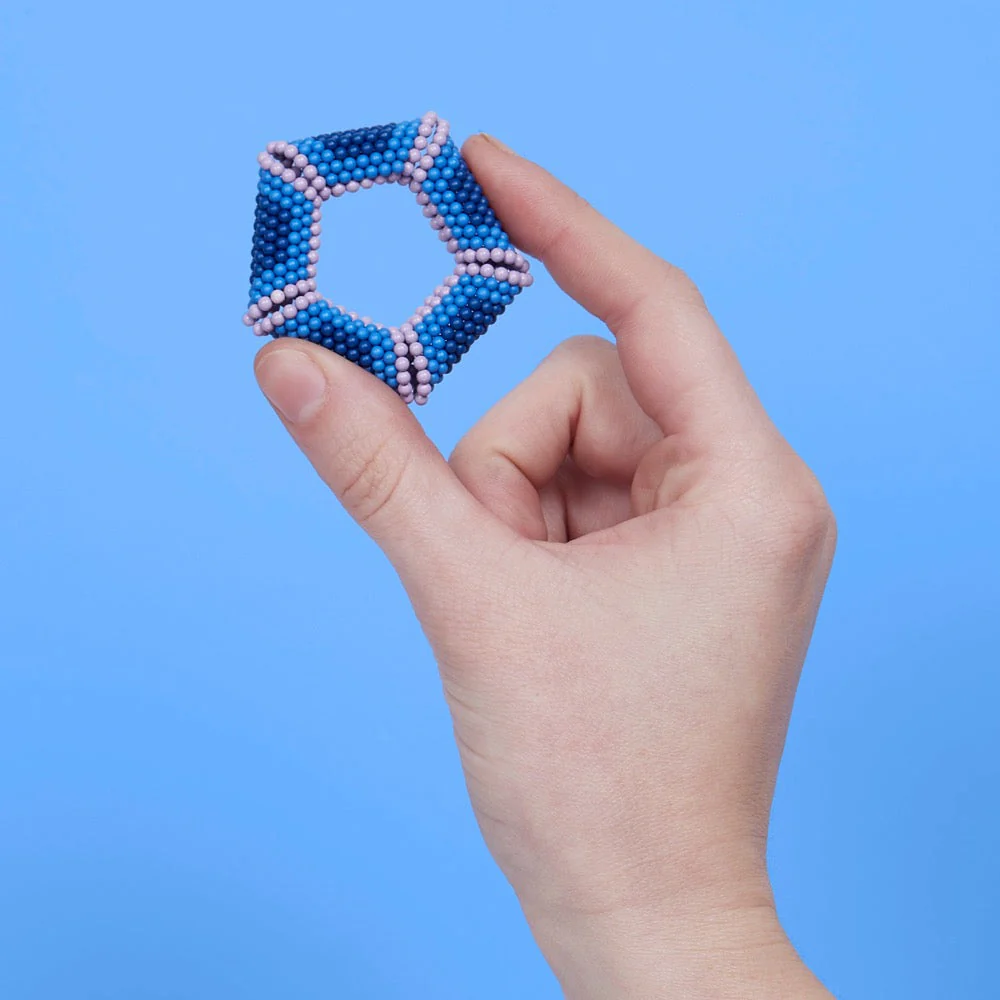 Speks Bolds Valiant Magnetic Fidget Toy - Image 5