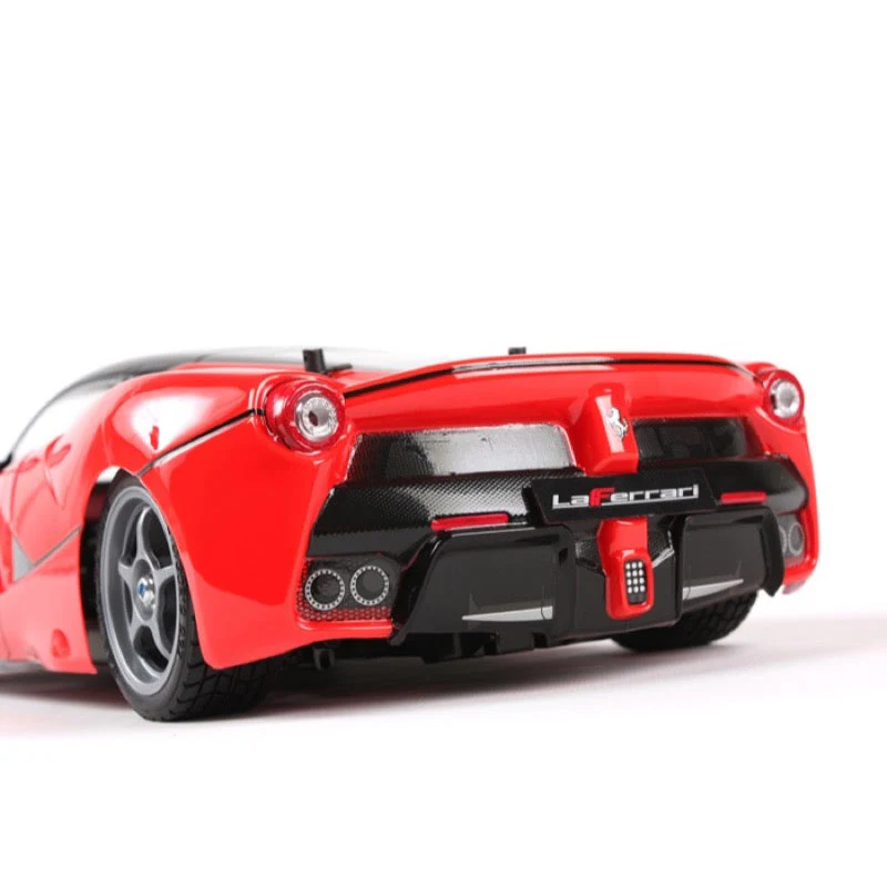Tamiya 58582 1/10 LaFerrari TT-02 RC car kit - Image 6