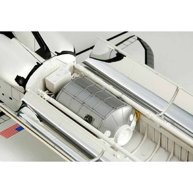 Tamiya 60402 1/100 Space Shuttle Atlantis - Image 4