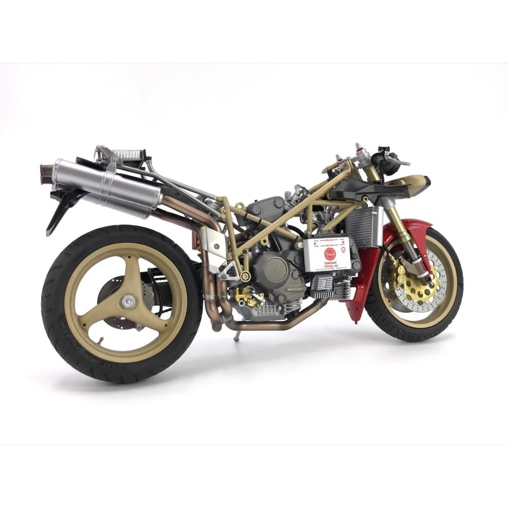 Tamiya 14068 1/12 Ducati 916 - Image 3