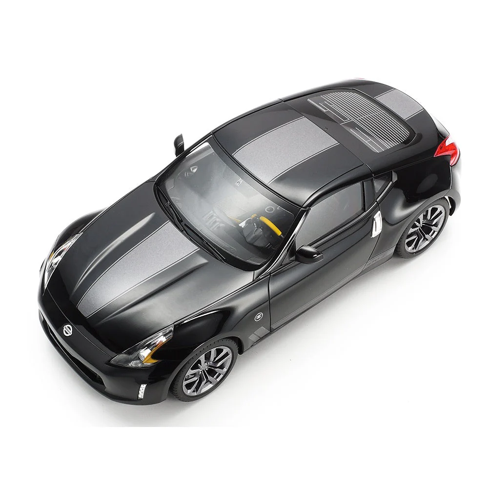 Tamiya 24348 1/24 Nissan Fairlady Z Heritage Edition - Image 4