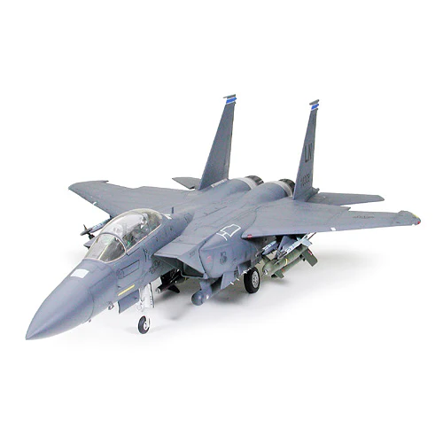 Tamiya 60312 1/32 Boeing F-15E Strike Eagle with Bunker Buster - Image 2