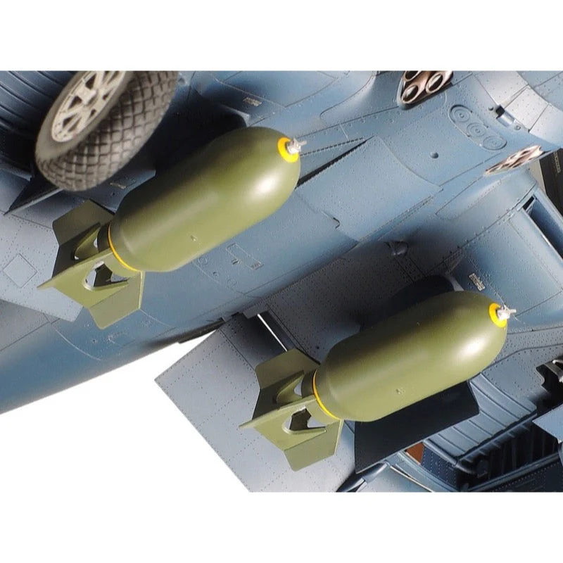 Tamiya 60327 1/32 F4U-1D Corsair - Image 14