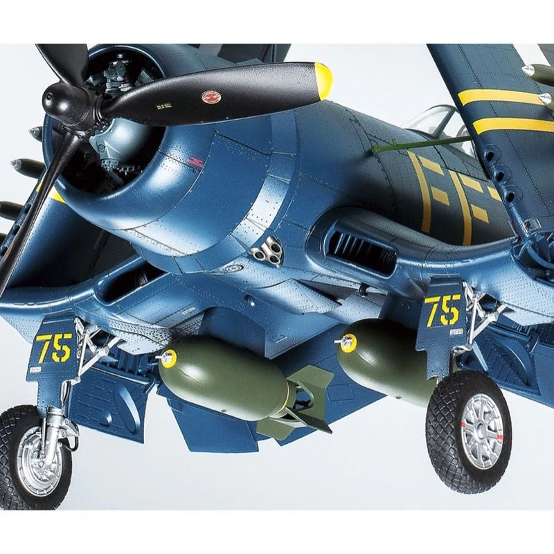 Tamiya 60327 1/32 F4U-1D Corsair - Image 8