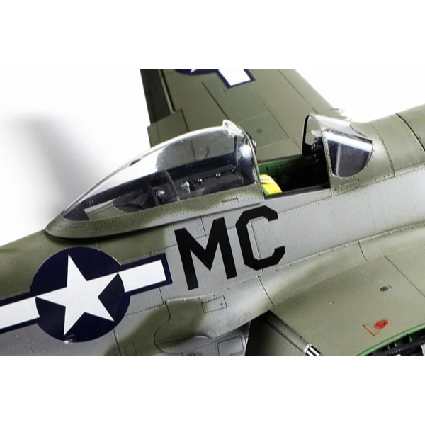 Tamiya 60322 1/32 North American P-51D Mustang - Image 11