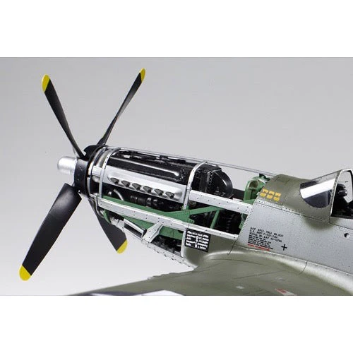Tamiya 60322 1/32 North American P-51D Mustang - Image 12
