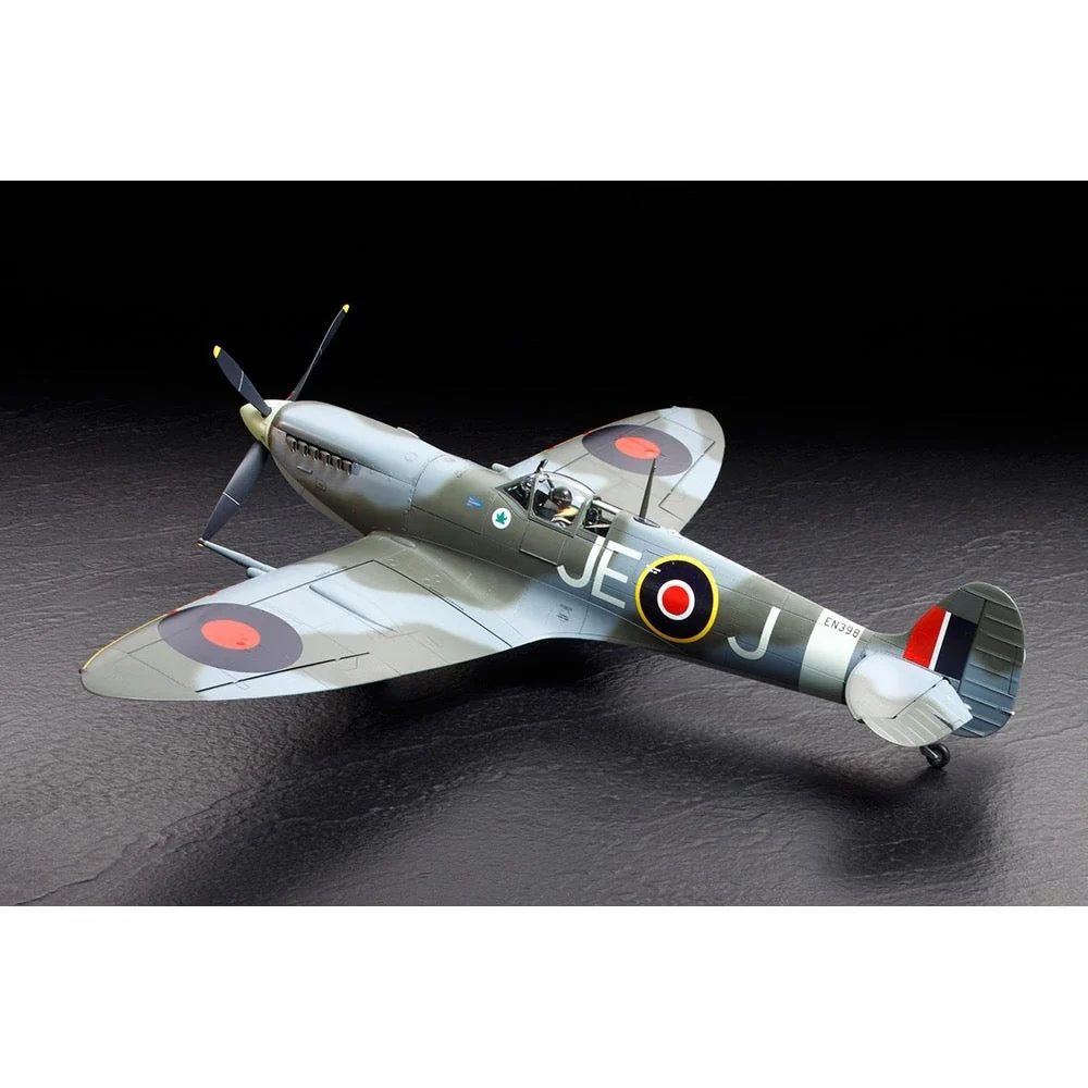 Tamiya 60319 1/32 Supermarine Spitfire Mk.IXc - Image 3