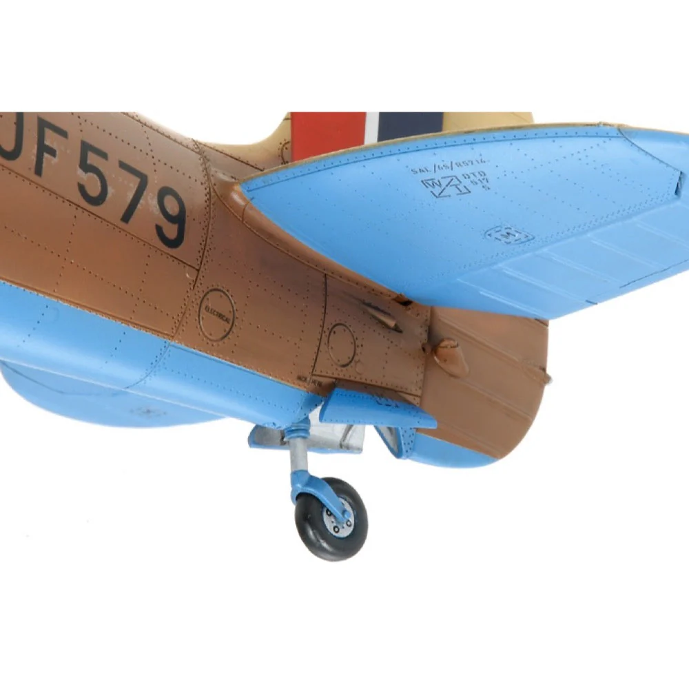 Tamiya 60320 1/32 Supermarine Spitfire Mk.VIII - Image 8