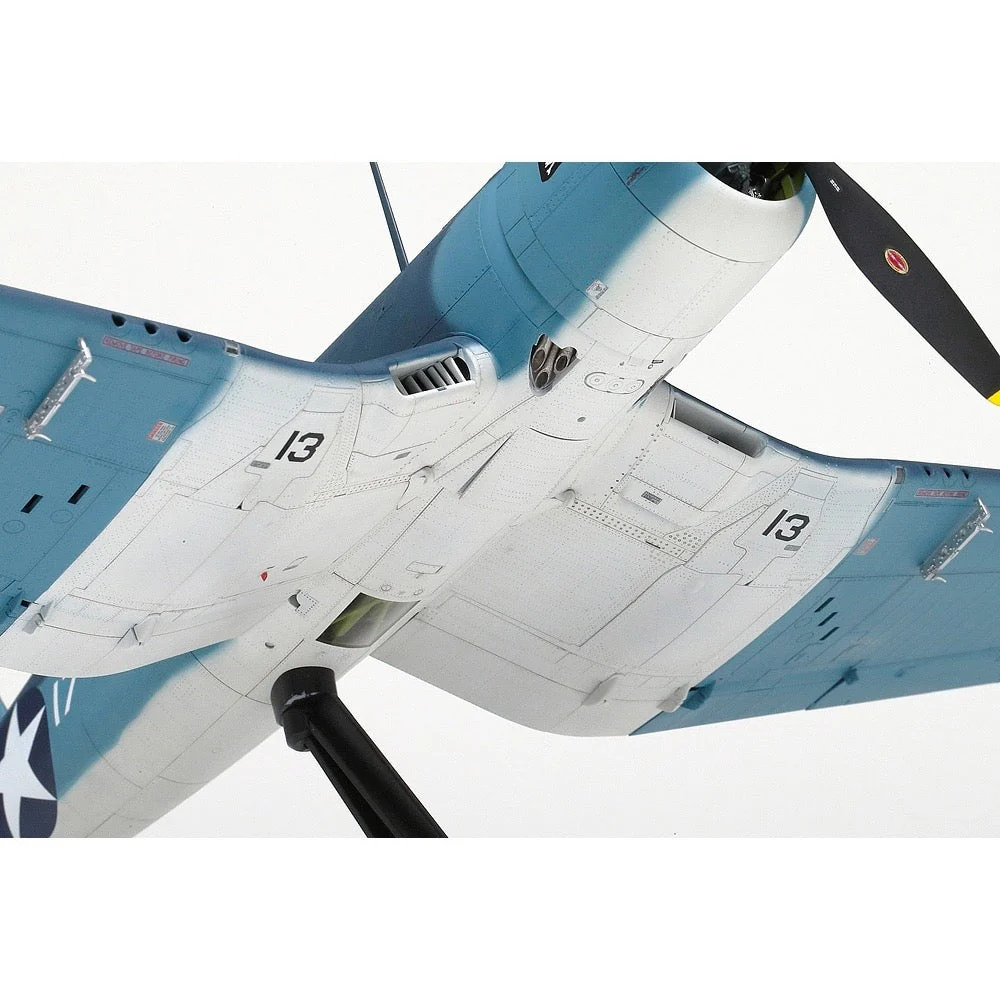 Tamiya 60324 1/32 Vought F4U-1 Corsair Birdcage - Image 10