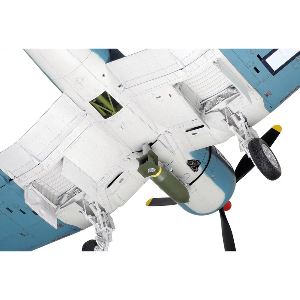 Tamiya 60325 1/32 Vought F4U-1A Corsair - Image 9