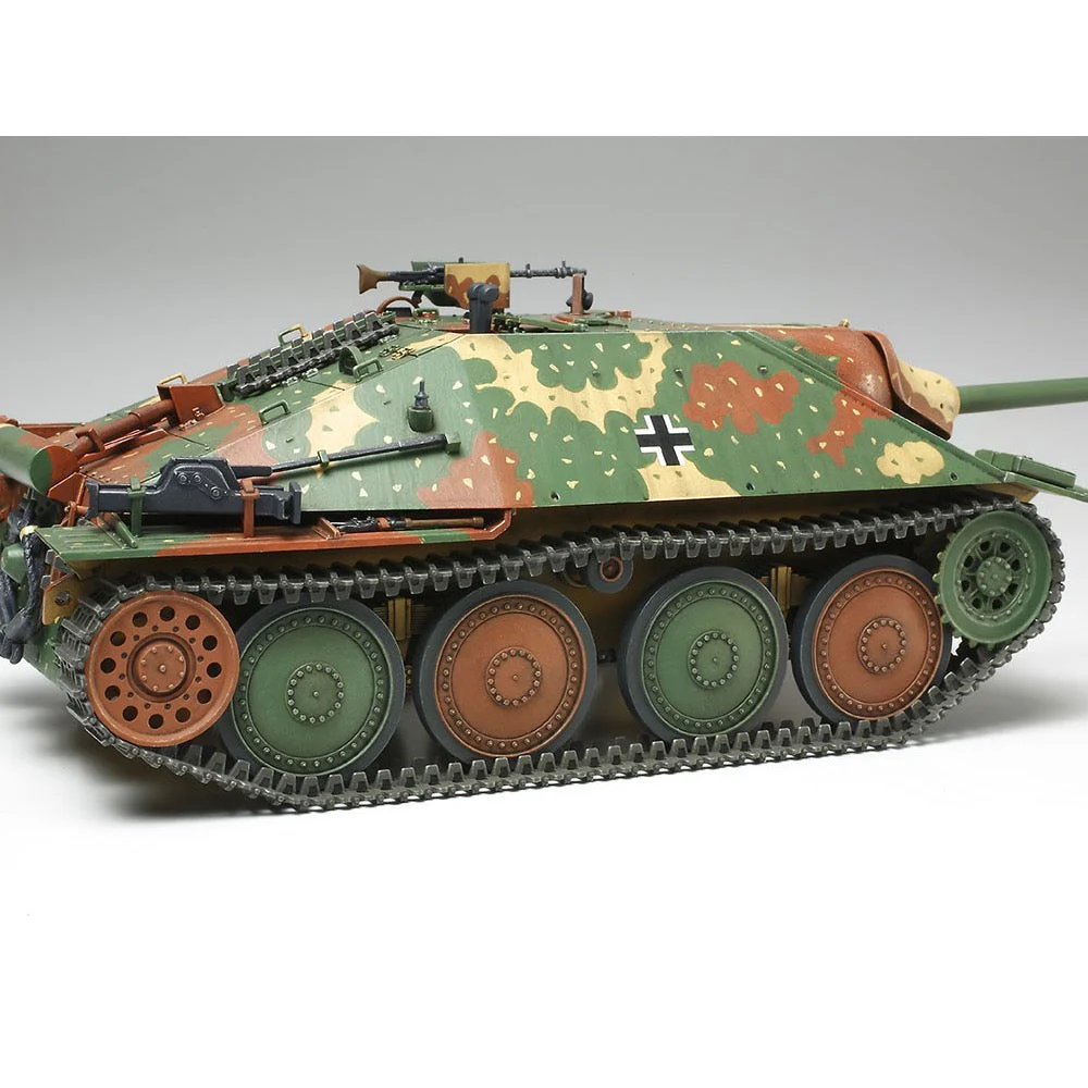 Tamiya 35285 1/35 German Jagdpanzer 38 T Hetzer Mid Production - Image 4