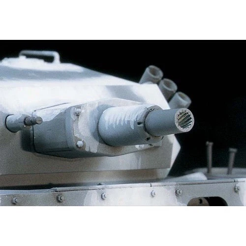 Tamiya 35290 1/35 German Panzerkampfwagen III Ausf. N - Image 3