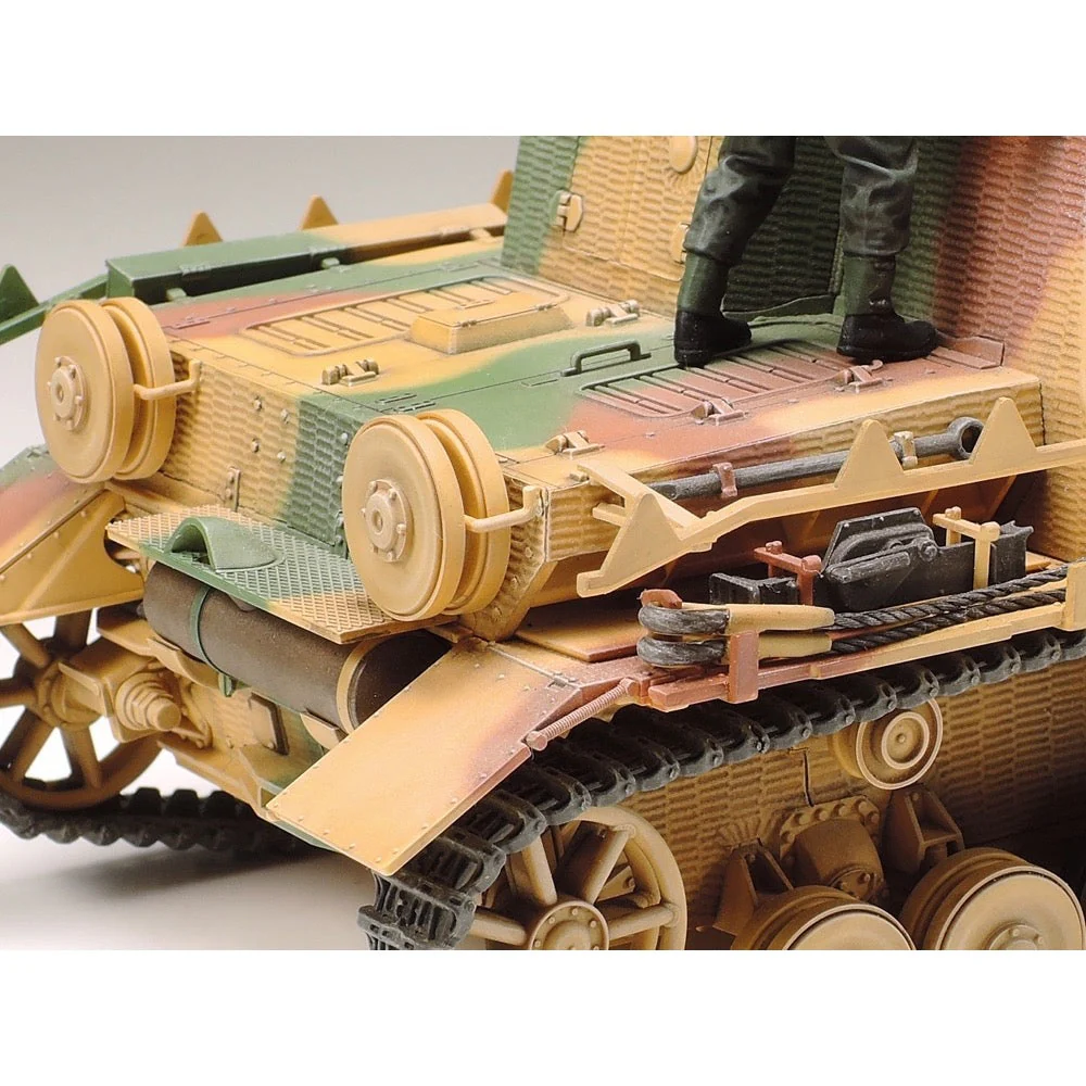 Tamiya 35353 1/35 German Sturmpanzer Brummbar Assault Tank - Image 9