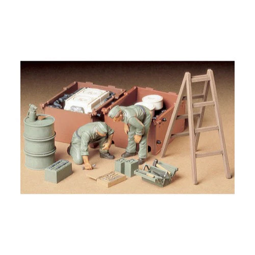 Tamiya 35180 1/35 German Tank Engine Maintenance Crew Set - Image 2