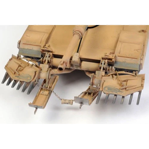 Tamiya 35158 1/35 US M1A1 Abrams With Mine Plow - Image 4
