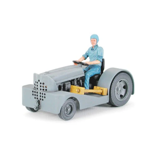 Tamiya 61085 1/48 F4U-1D Corsair with Tug - Image 6