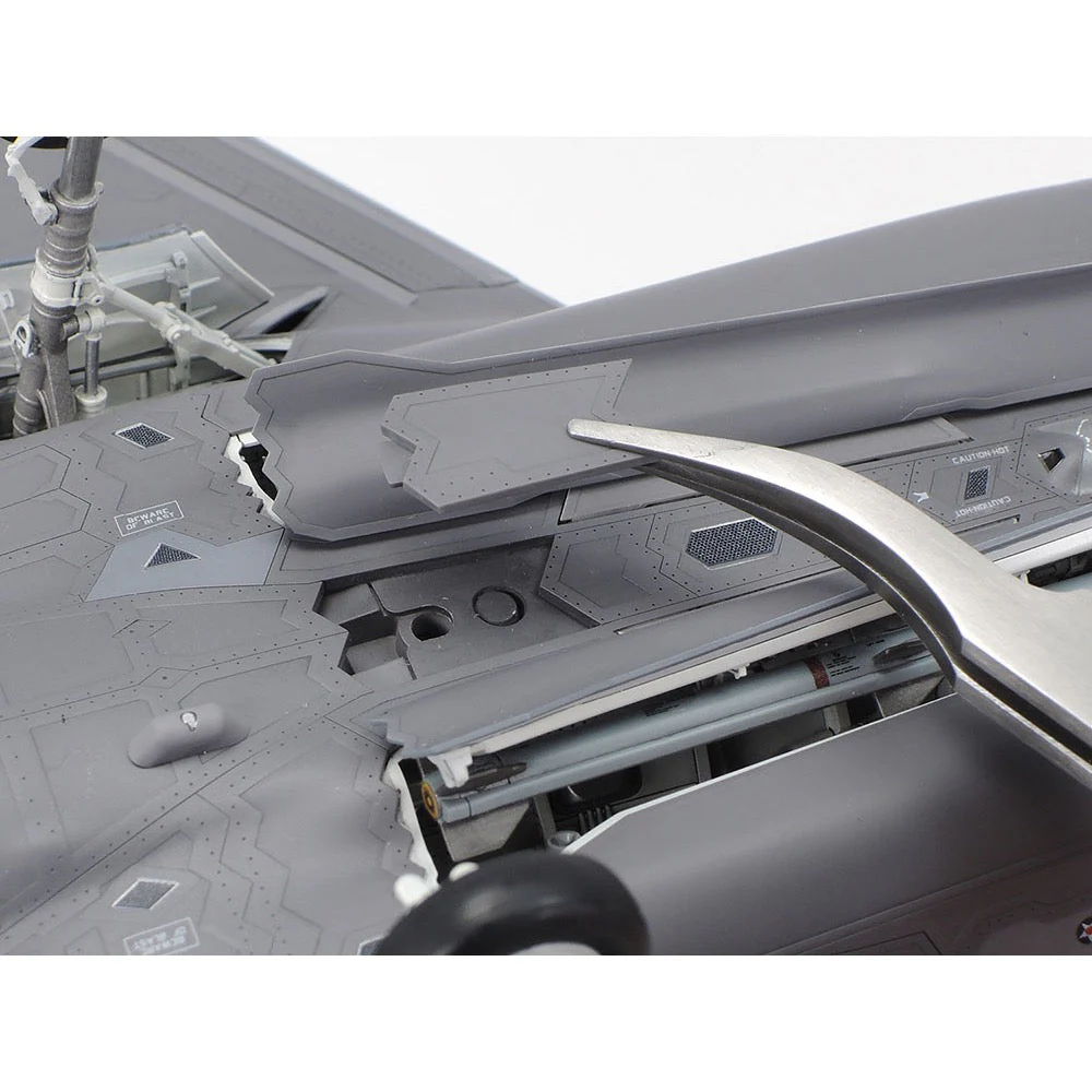 Tamiya 61125 1/48 Lockheed Martin F-35B Lightning II - Image 10